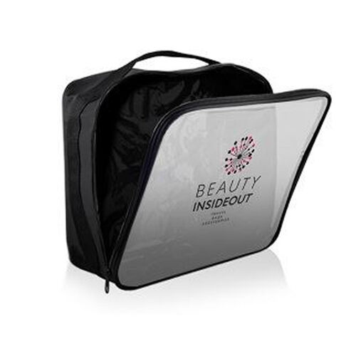 seyahat çantası makyaj ürünleri